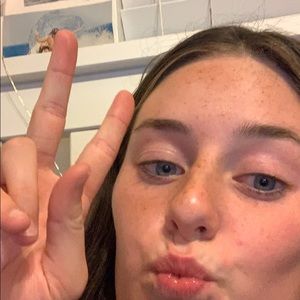 Meet your Posher, Amelia